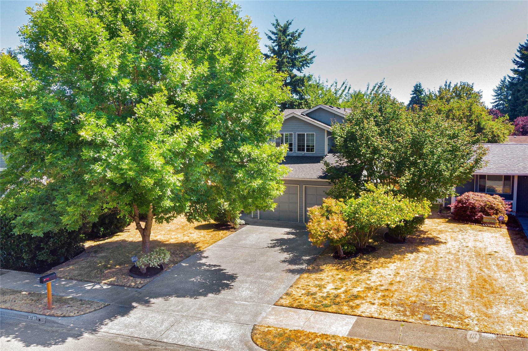 3739 N Bennett Street