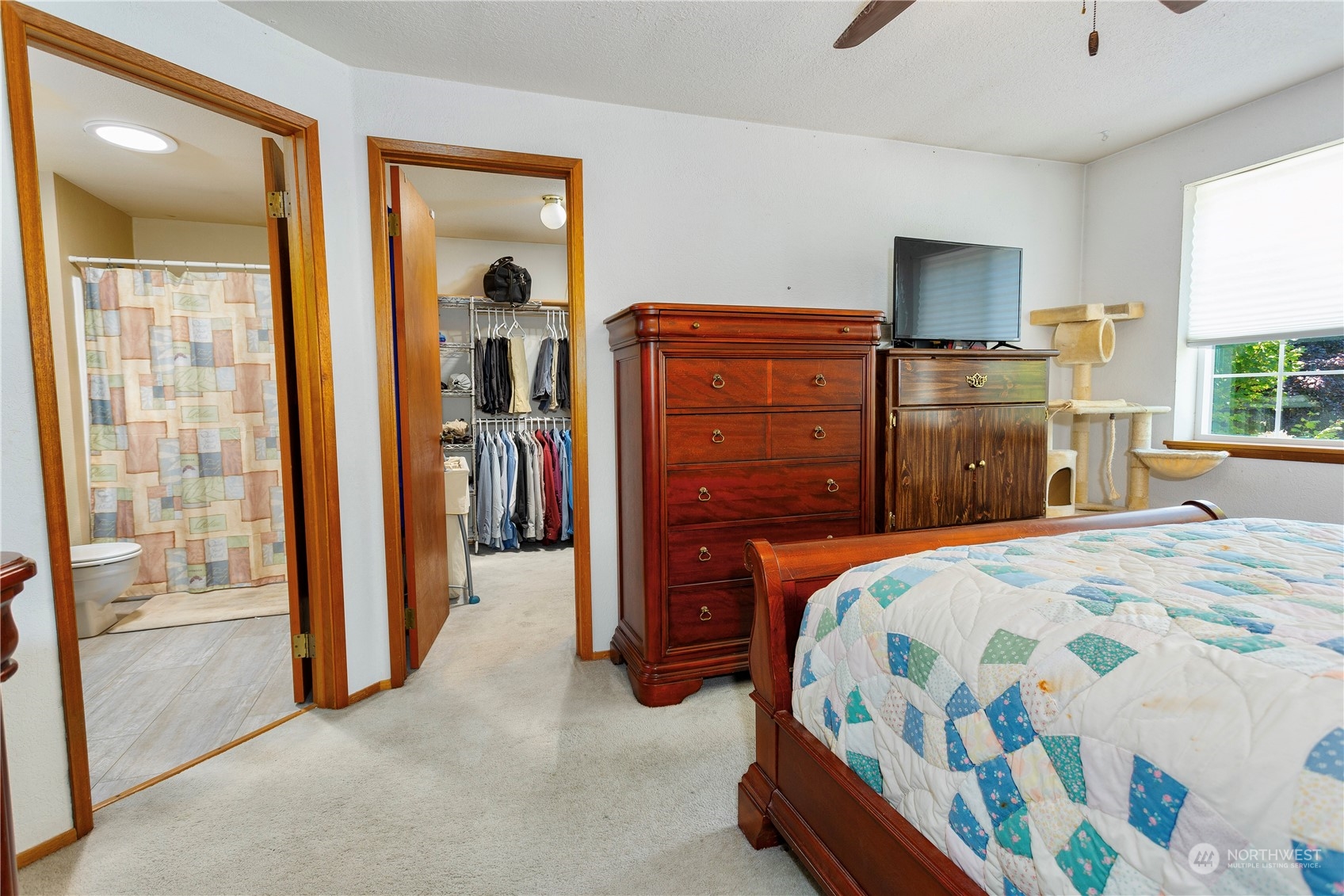 3739 N Bennett Street