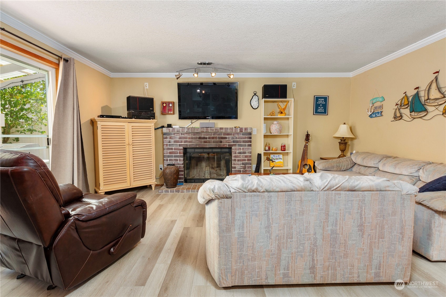 3739 N Bennett Street