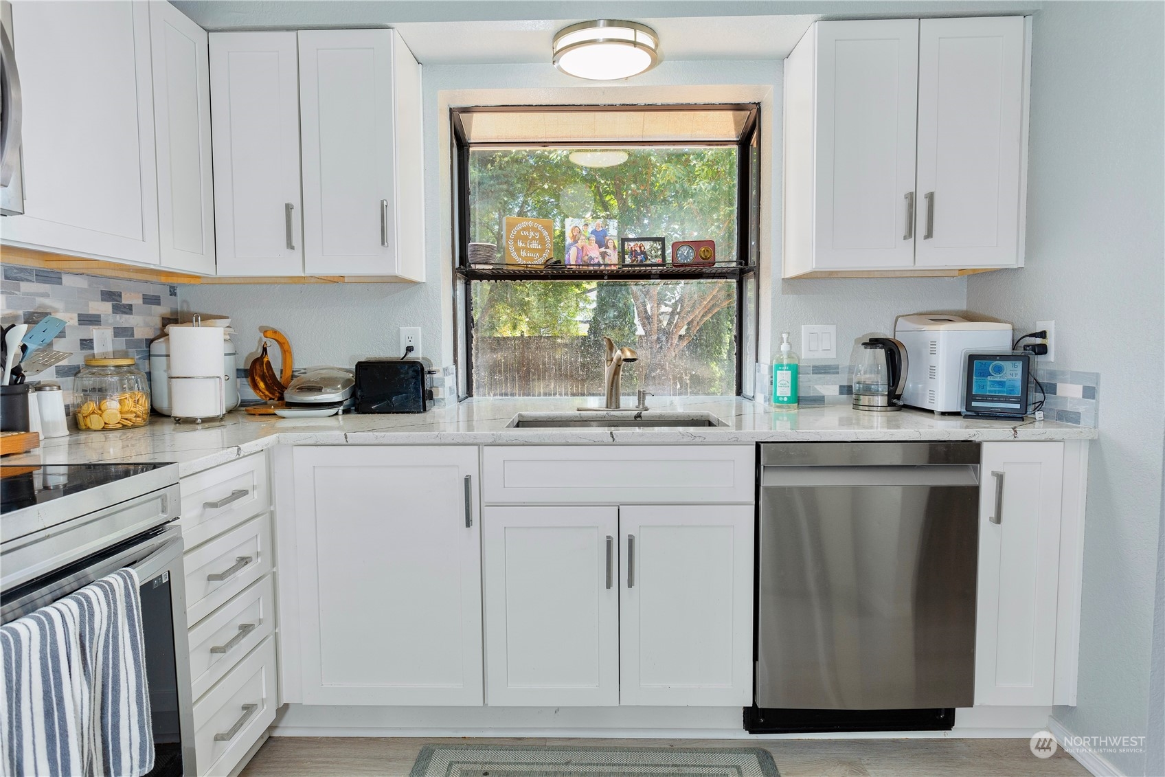 3739 N Bennett Street