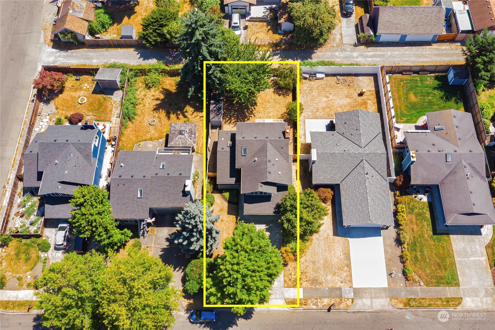 3739 N Bennett Street