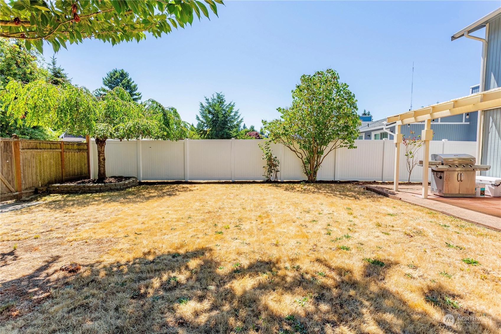 3739 N Bennett Street