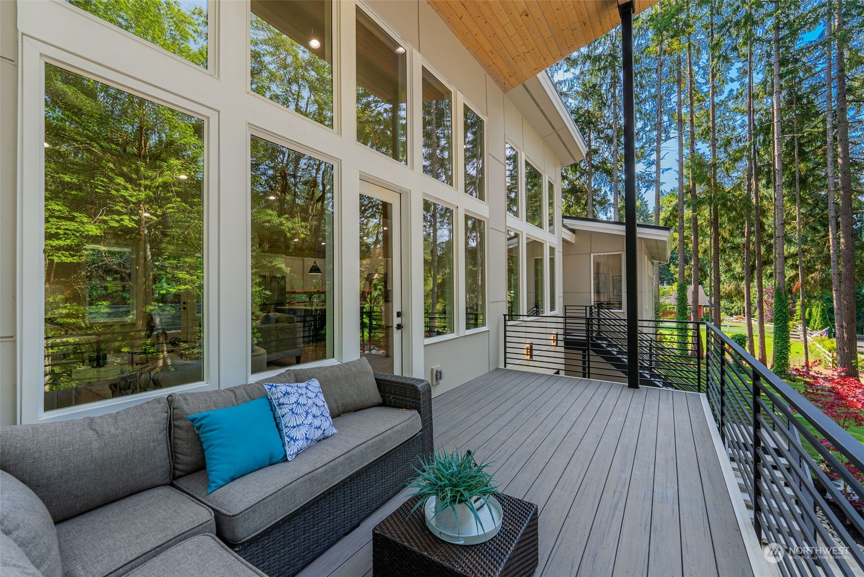 6508 Sunny Bay Road NW