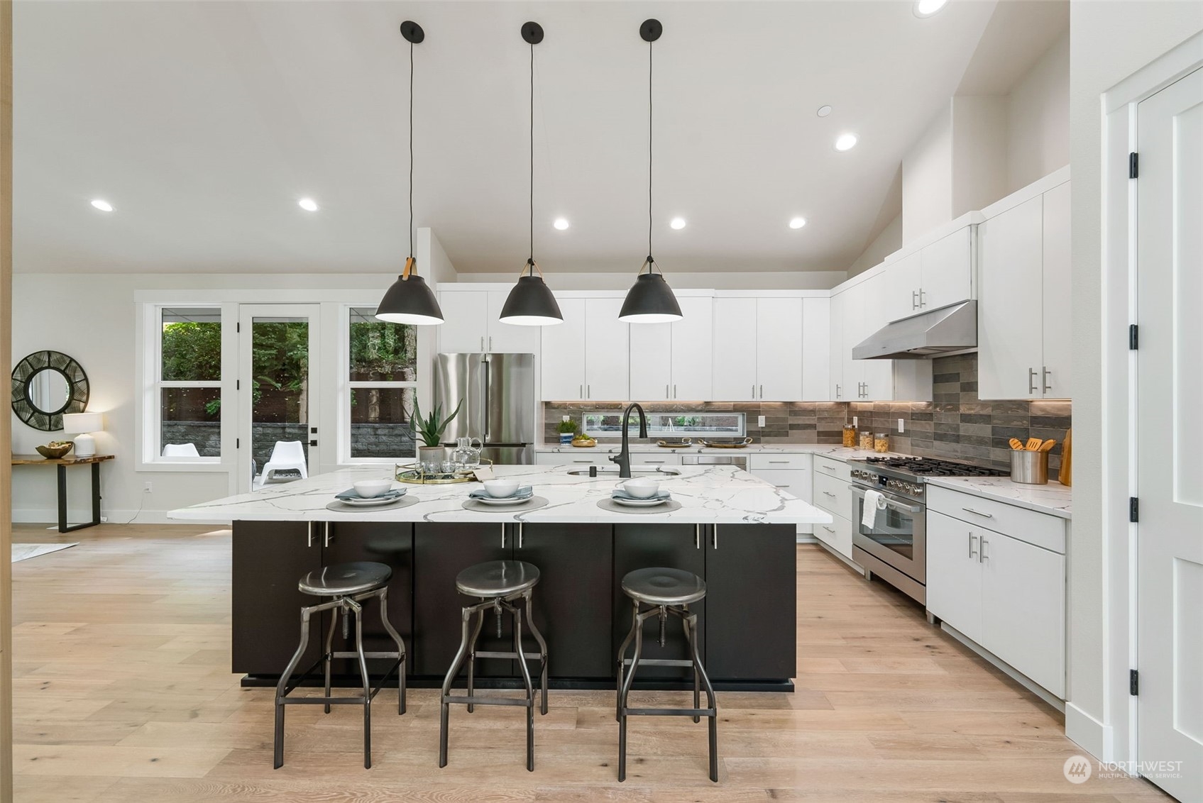 6508 Sunny Bay Road NW