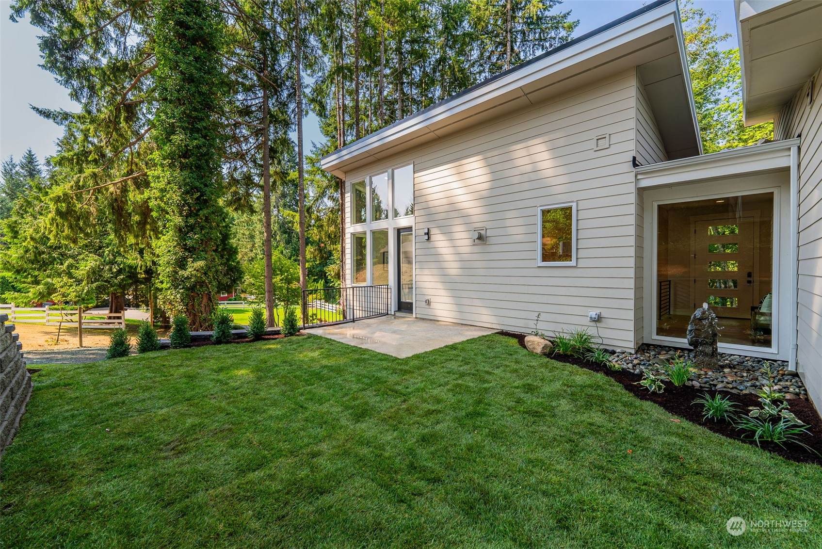 6508 Sunny Bay Road NW