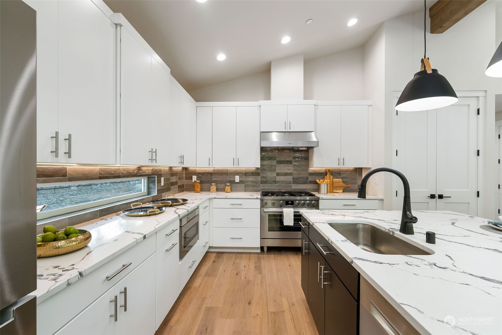 6508 Sunny Bay Road NW