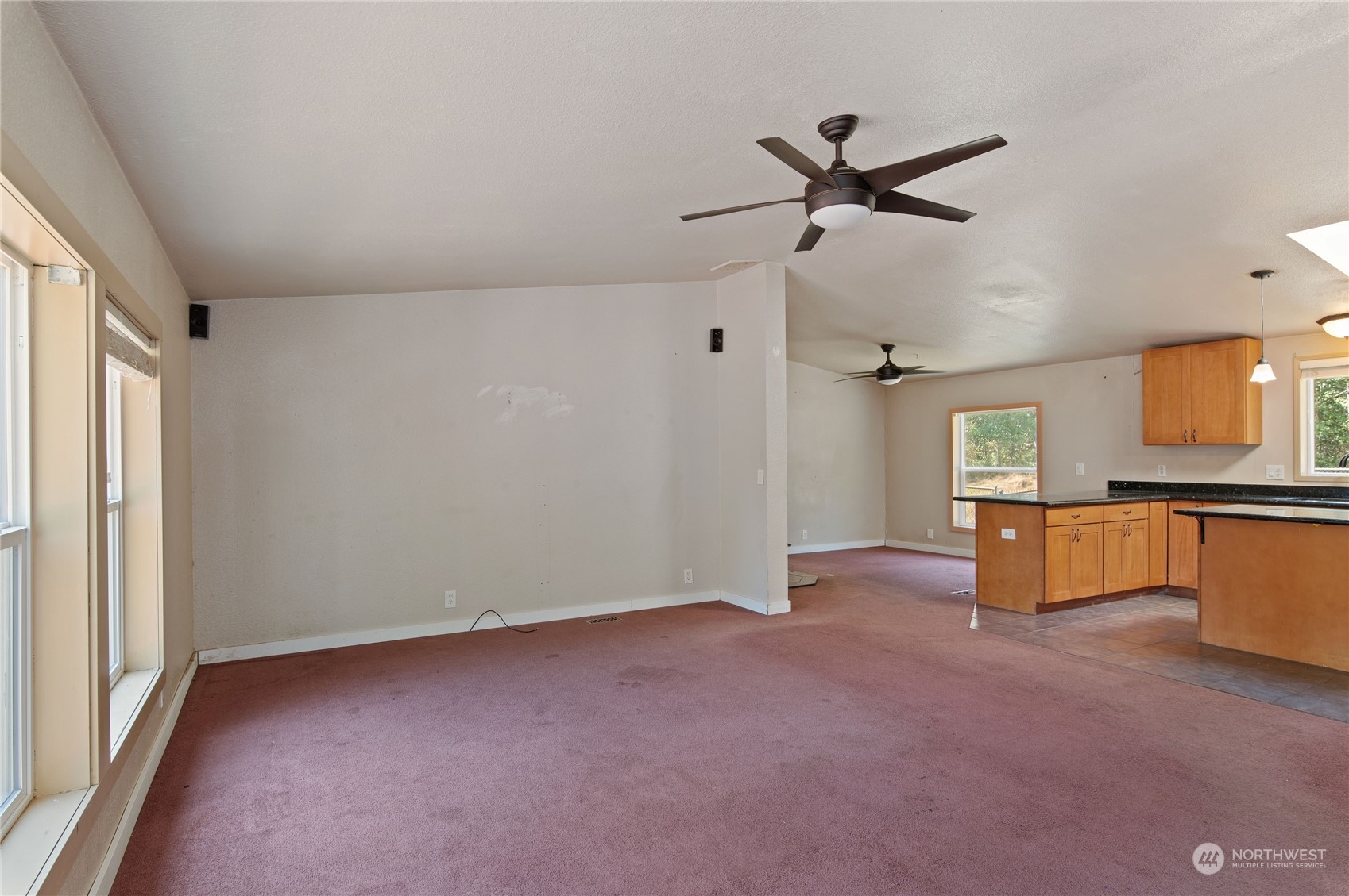 617 Meadowood Drive W