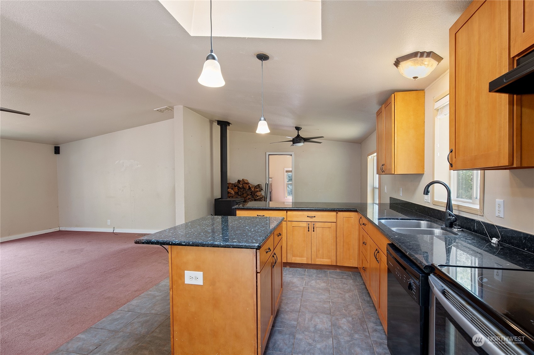 617 Meadowood Drive W