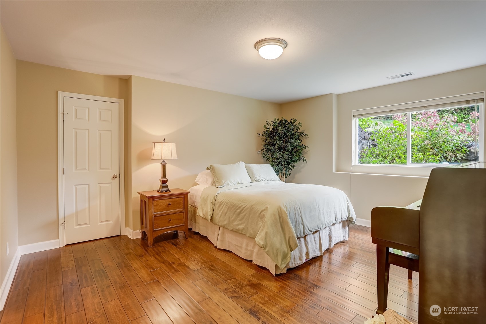 11124 63rd Avenue NW