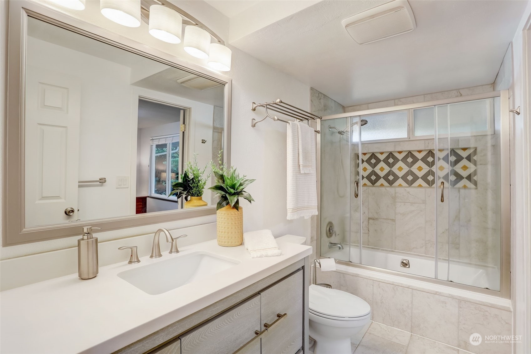 6601 40th Street Ct NW