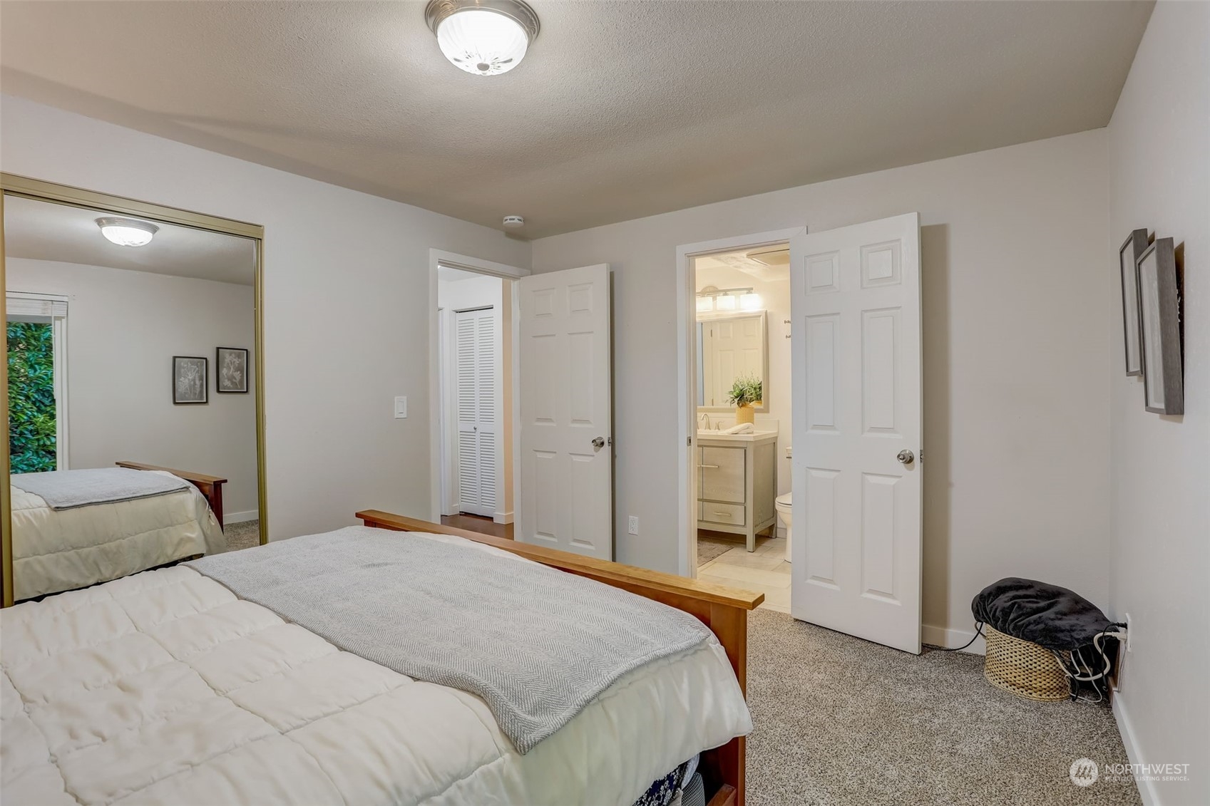 6601 40th Street Ct NW