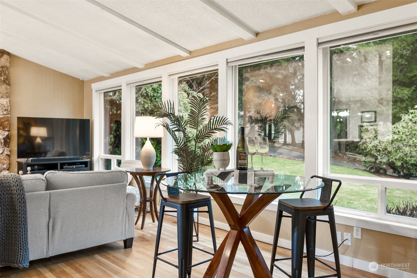 6702 Silver Springs Drive NW