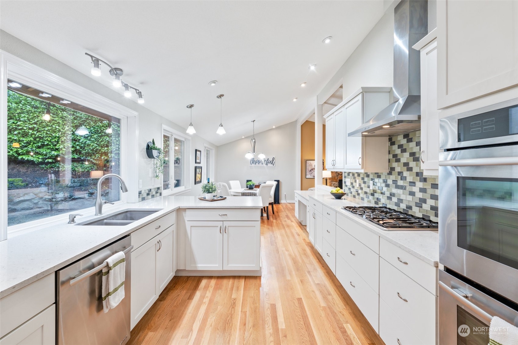 6702 Silver Springs Drive NW