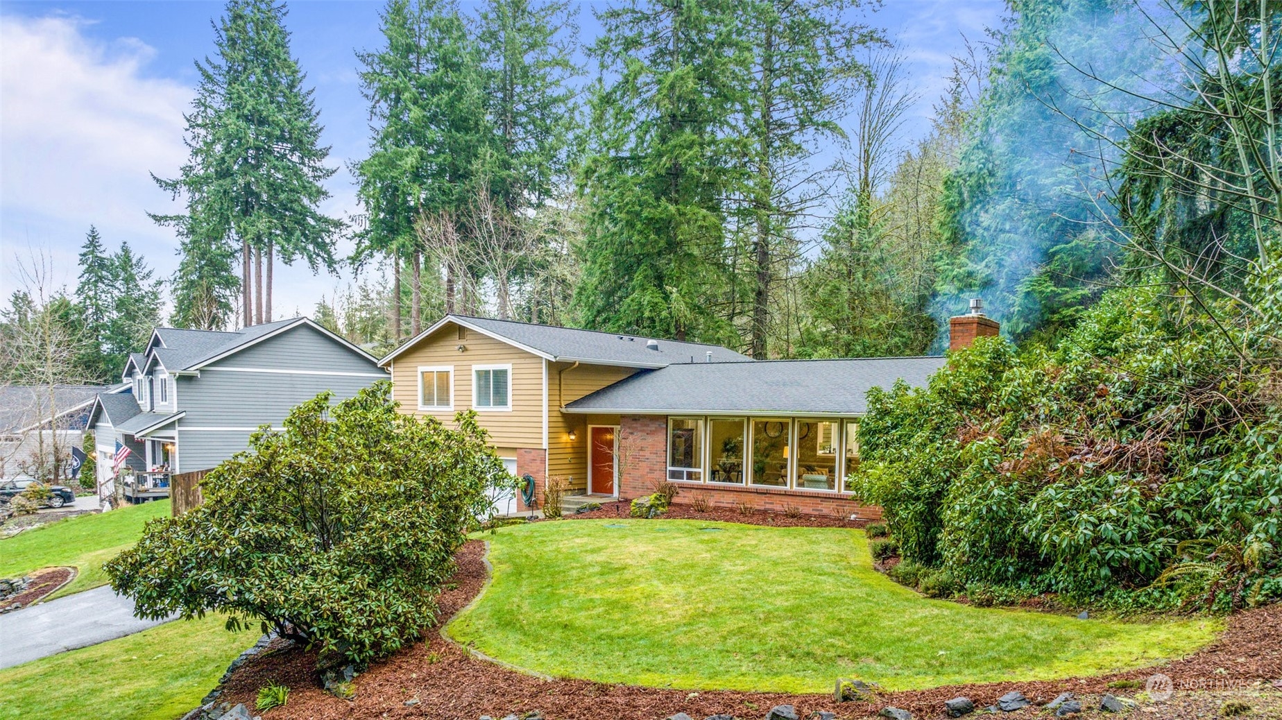 6702 Silver Springs Drive NW