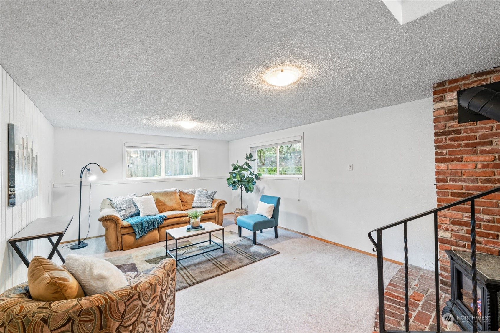 6702 Silver Springs Drive NW