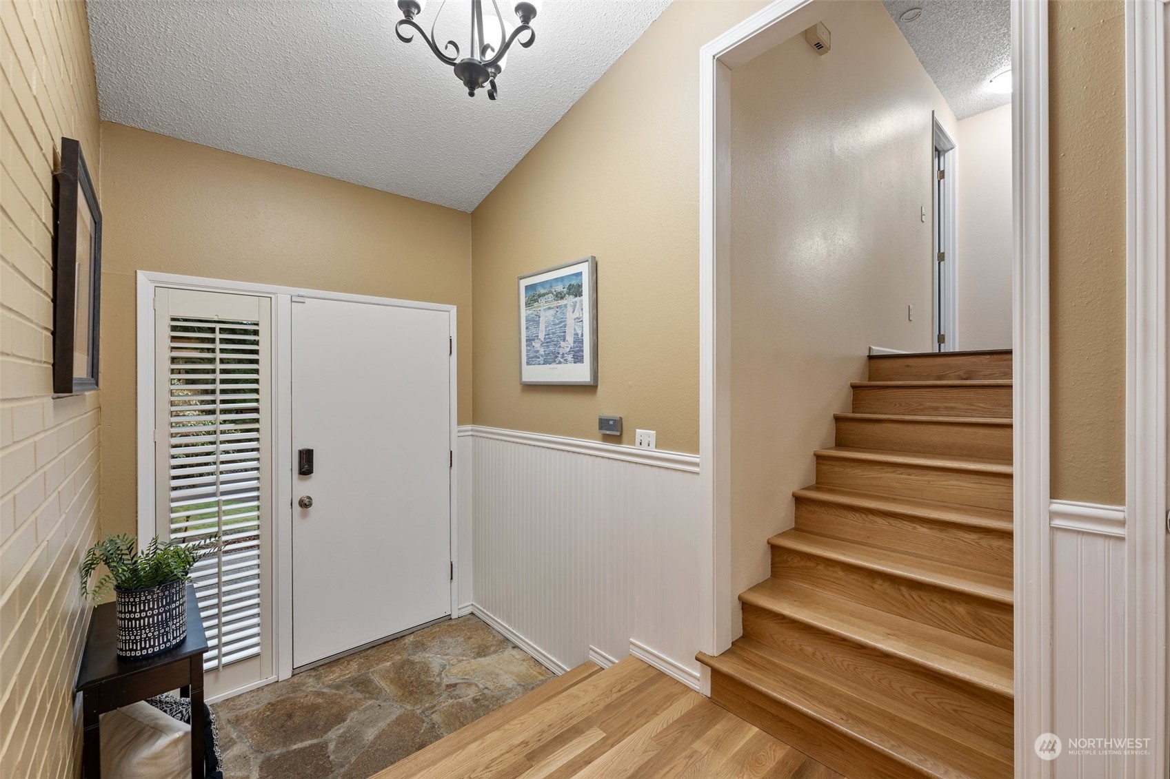 6702 Silver Springs Drive NW