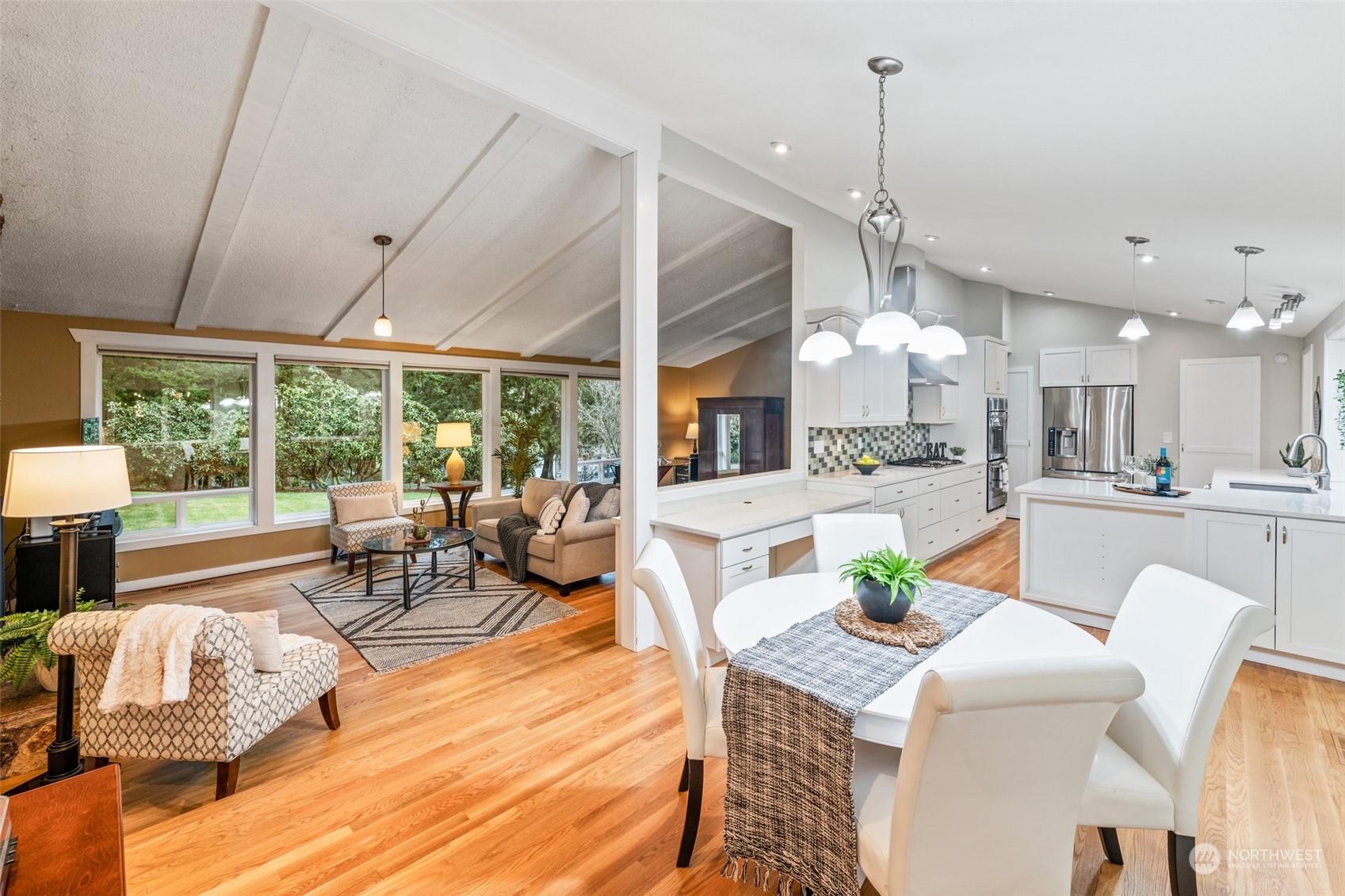 6702 Silver Springs Drive NW