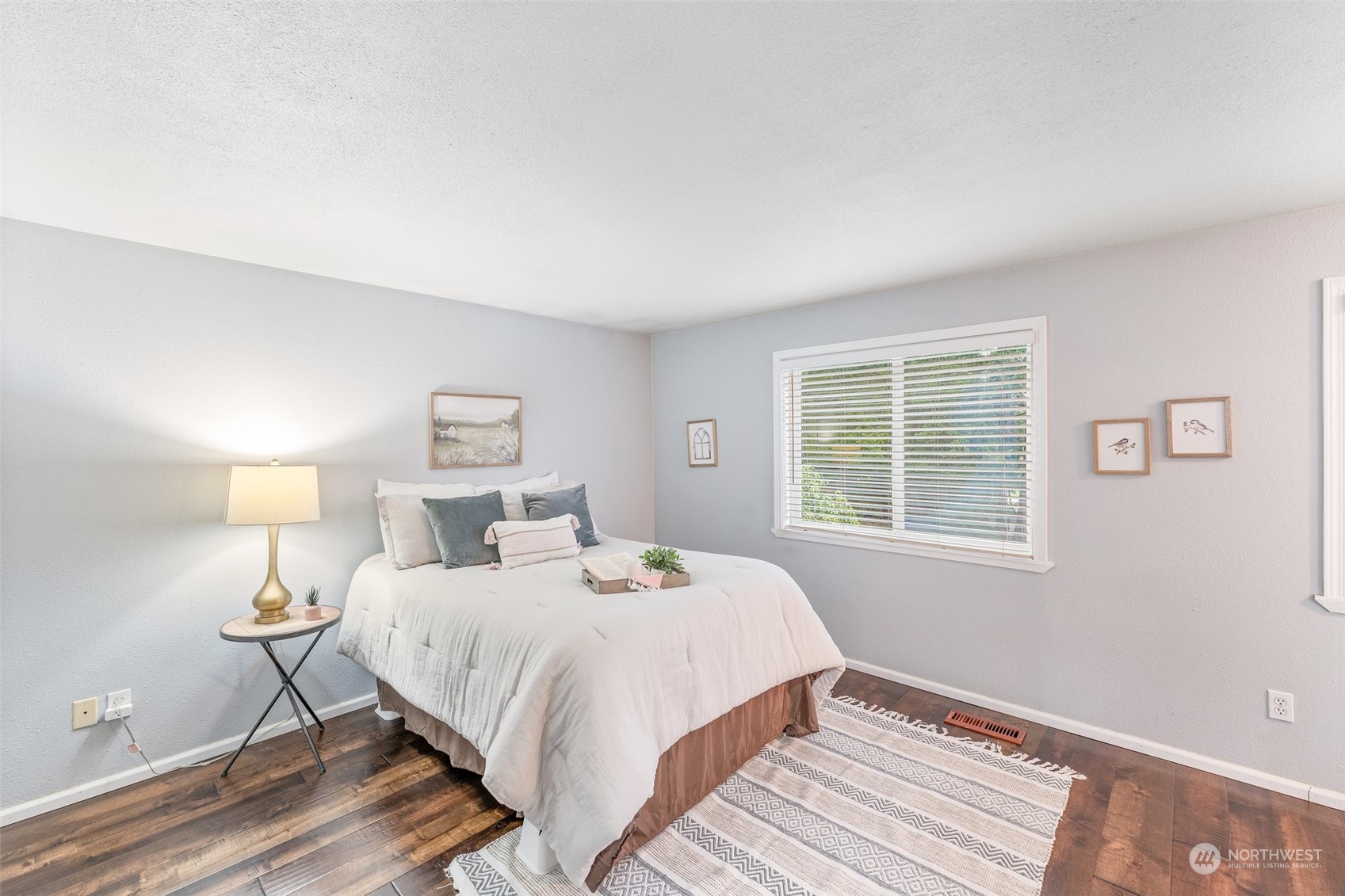 6702 Silver Springs Drive NW