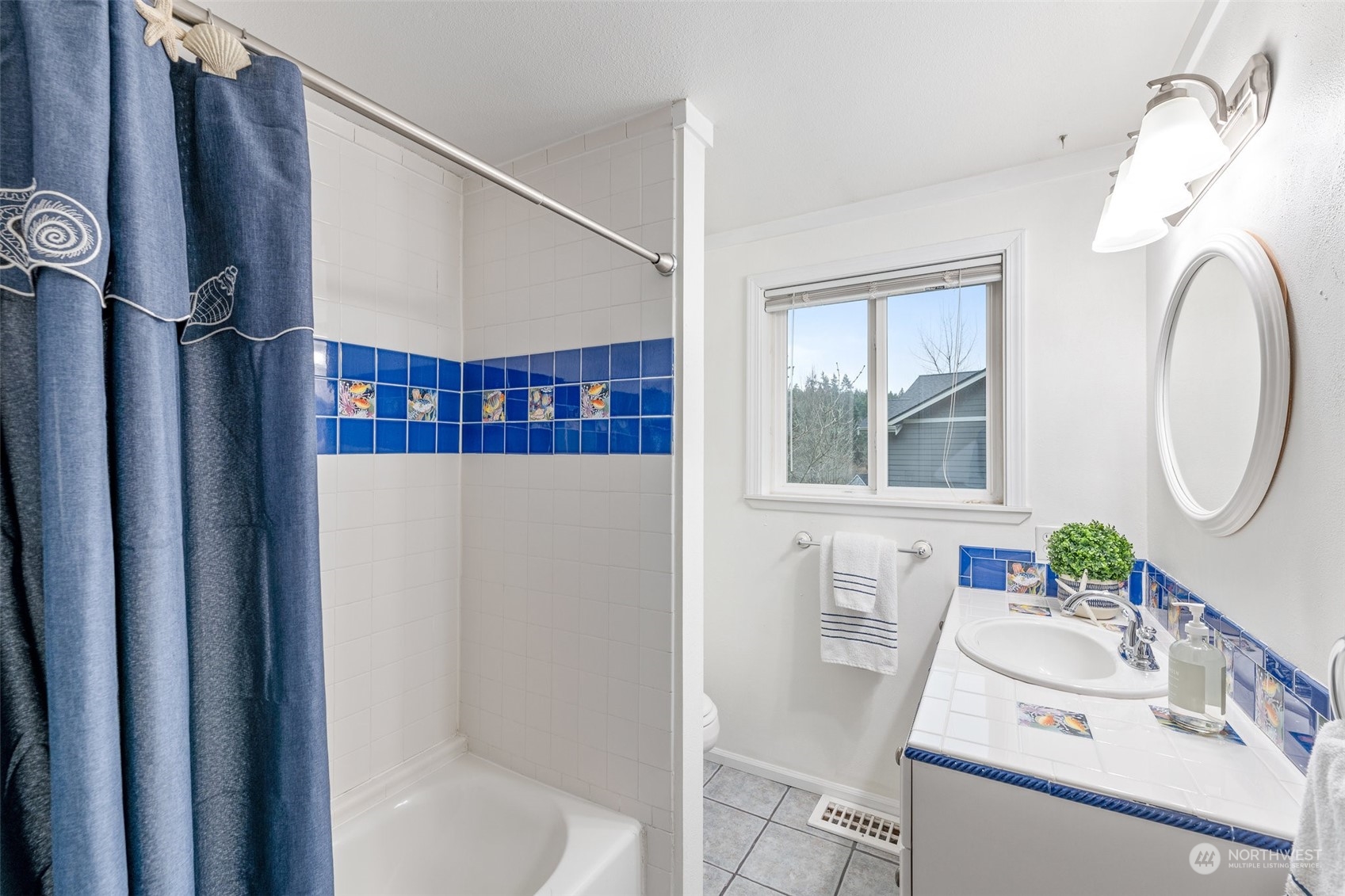 6702 Silver Springs Drive NW