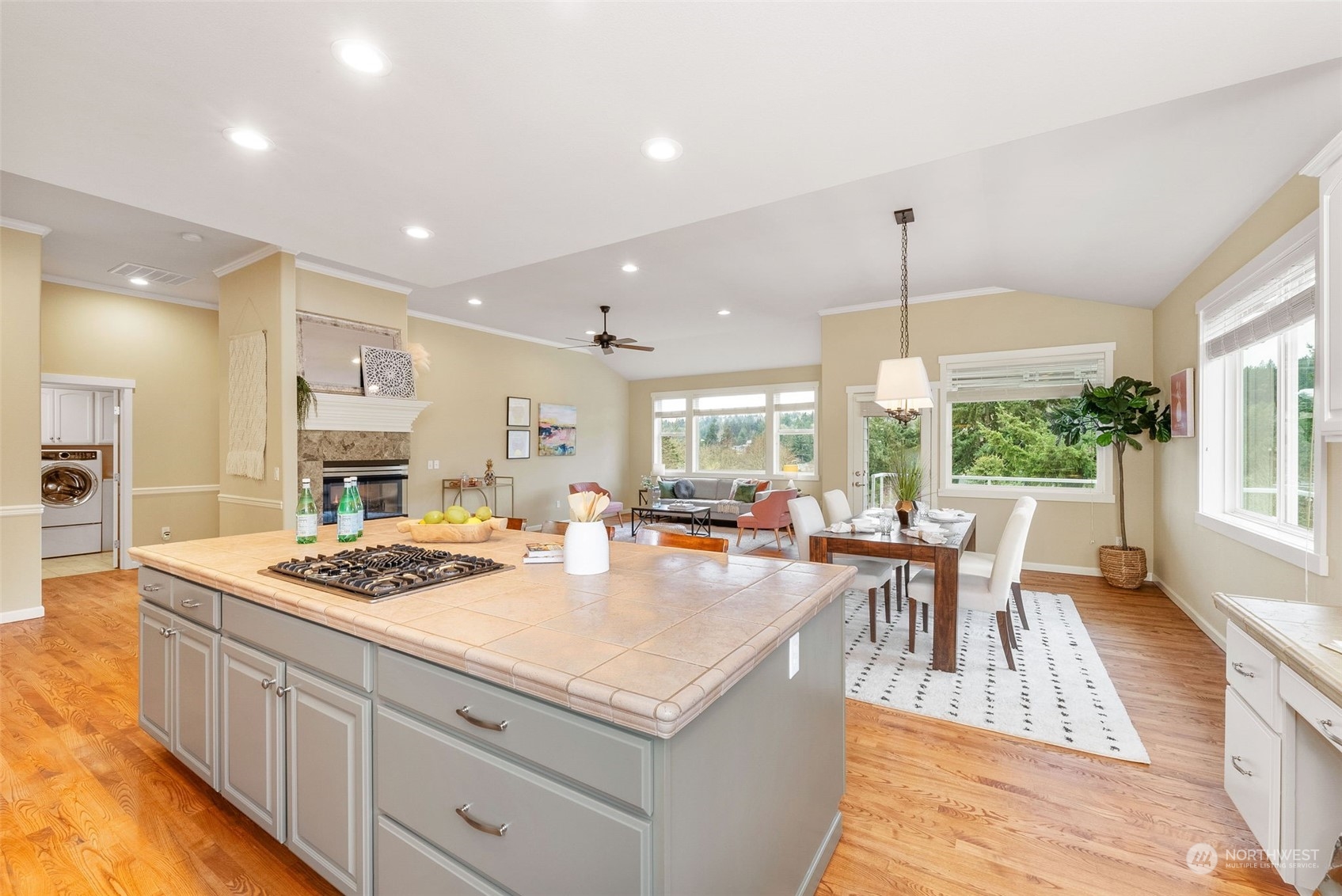 9504 31st Avenue Ct NW