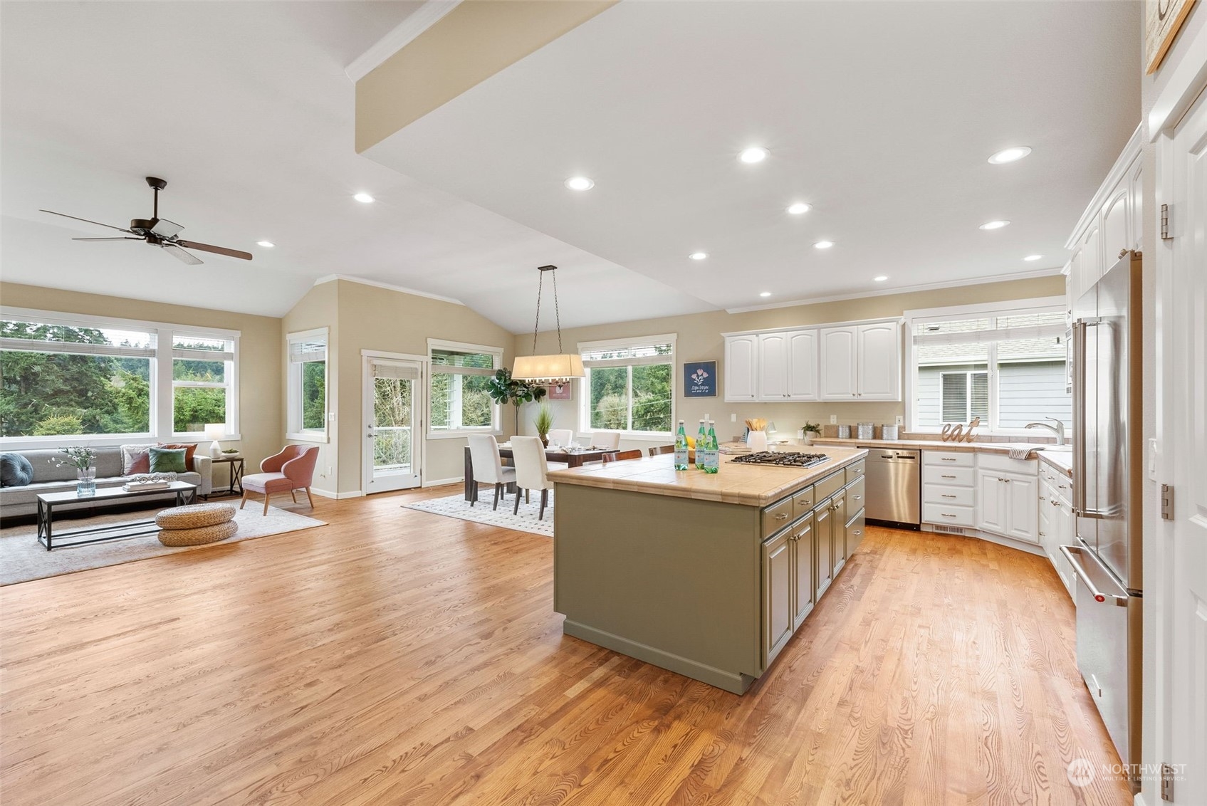 9504 31st Avenue Ct NW