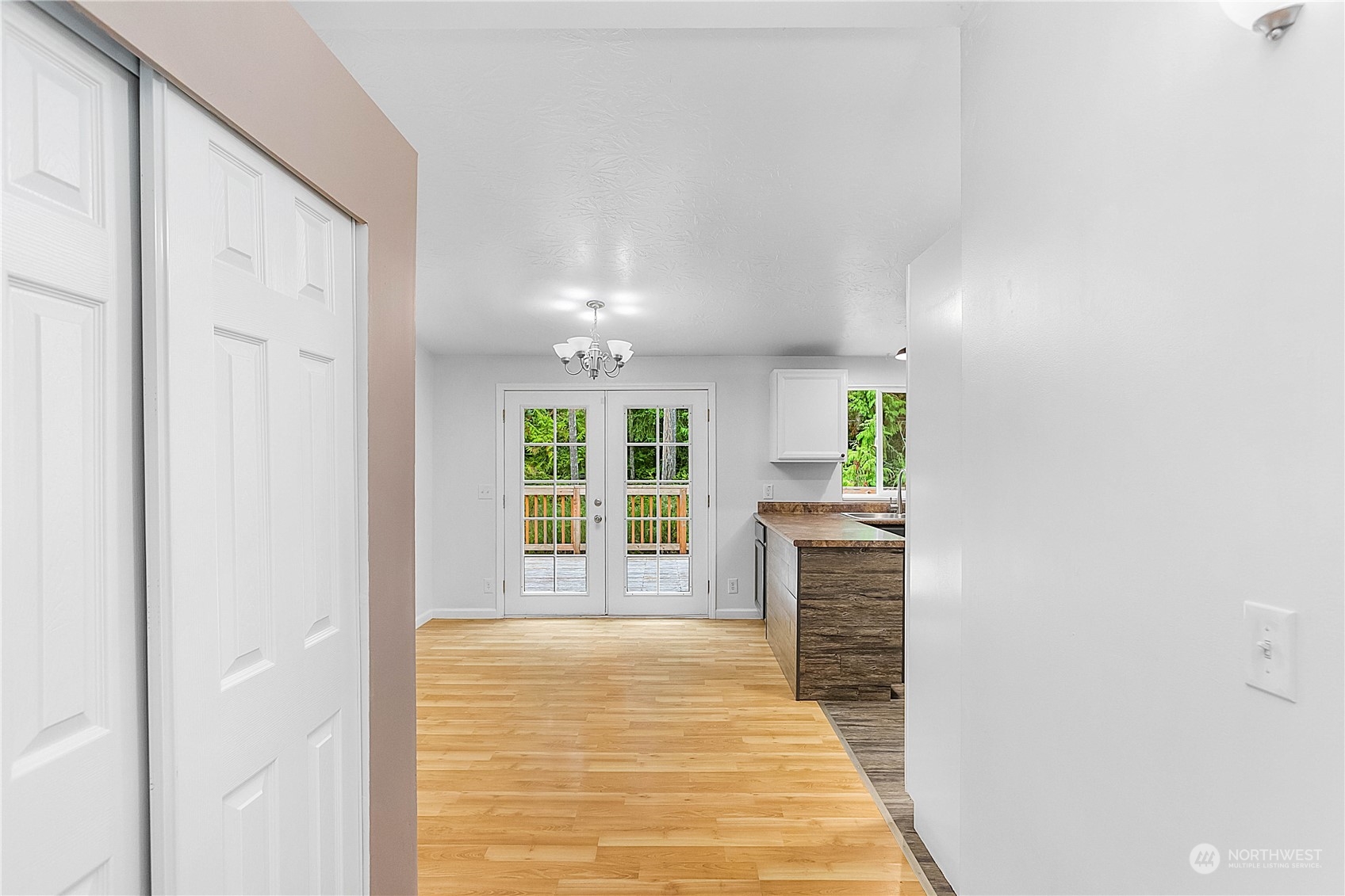 90 E Midnight Court