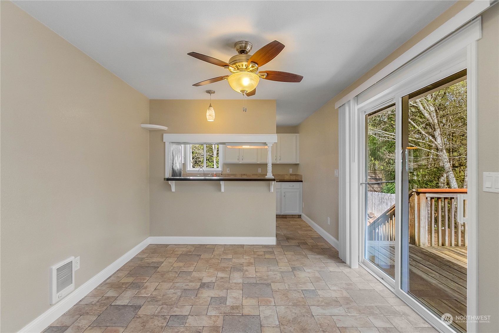 550 E Mikkelsen Road