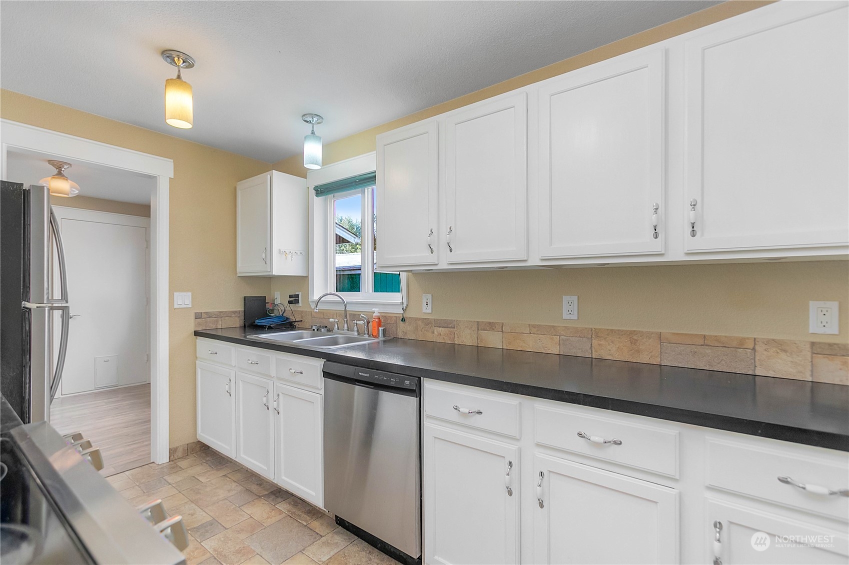 550 E Mikkelsen Road