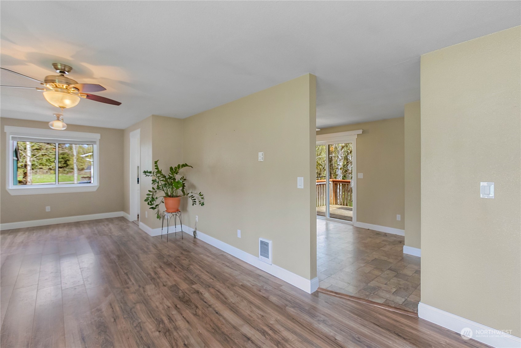 550 E Mikkelsen Road