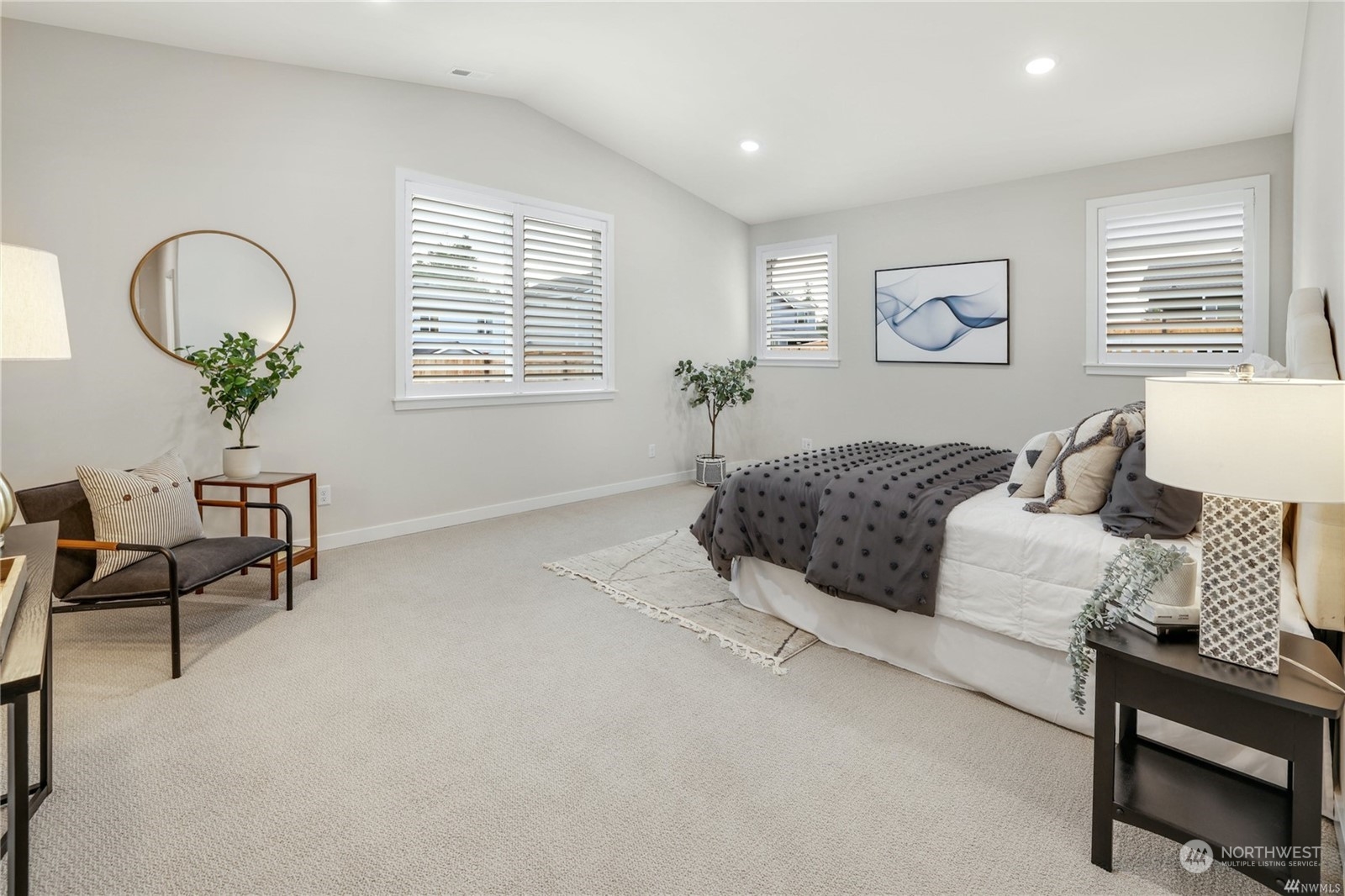 22108 Jameson Avenue NW Unit: 05