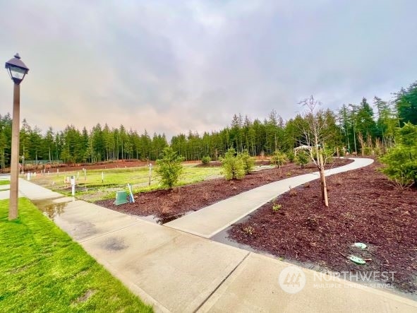 22108 Jameson Avenue NW Unit: 05