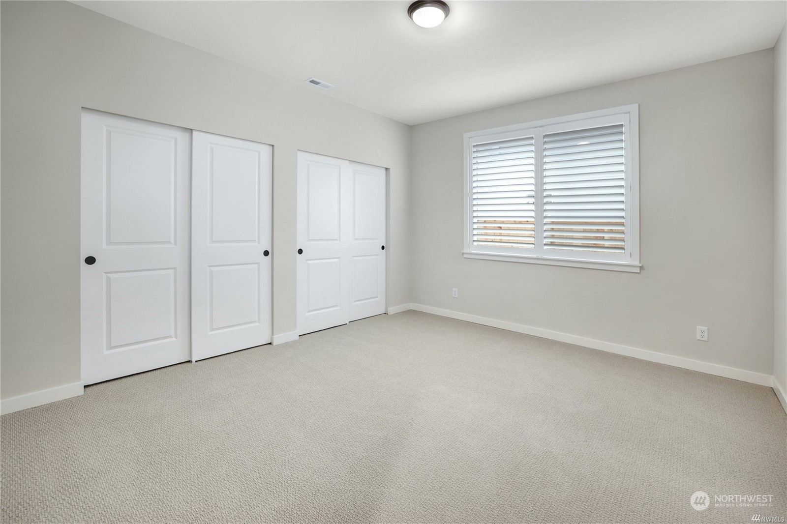 22108 Jameson Avenue NW Unit: 05