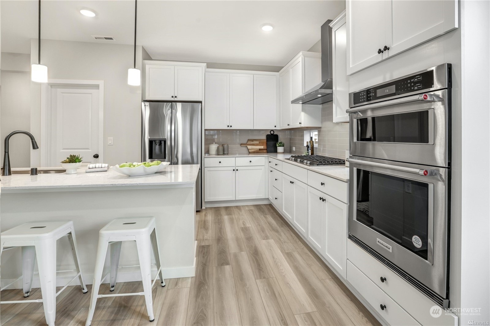 22108 Jameson Avenue NW Unit: 05