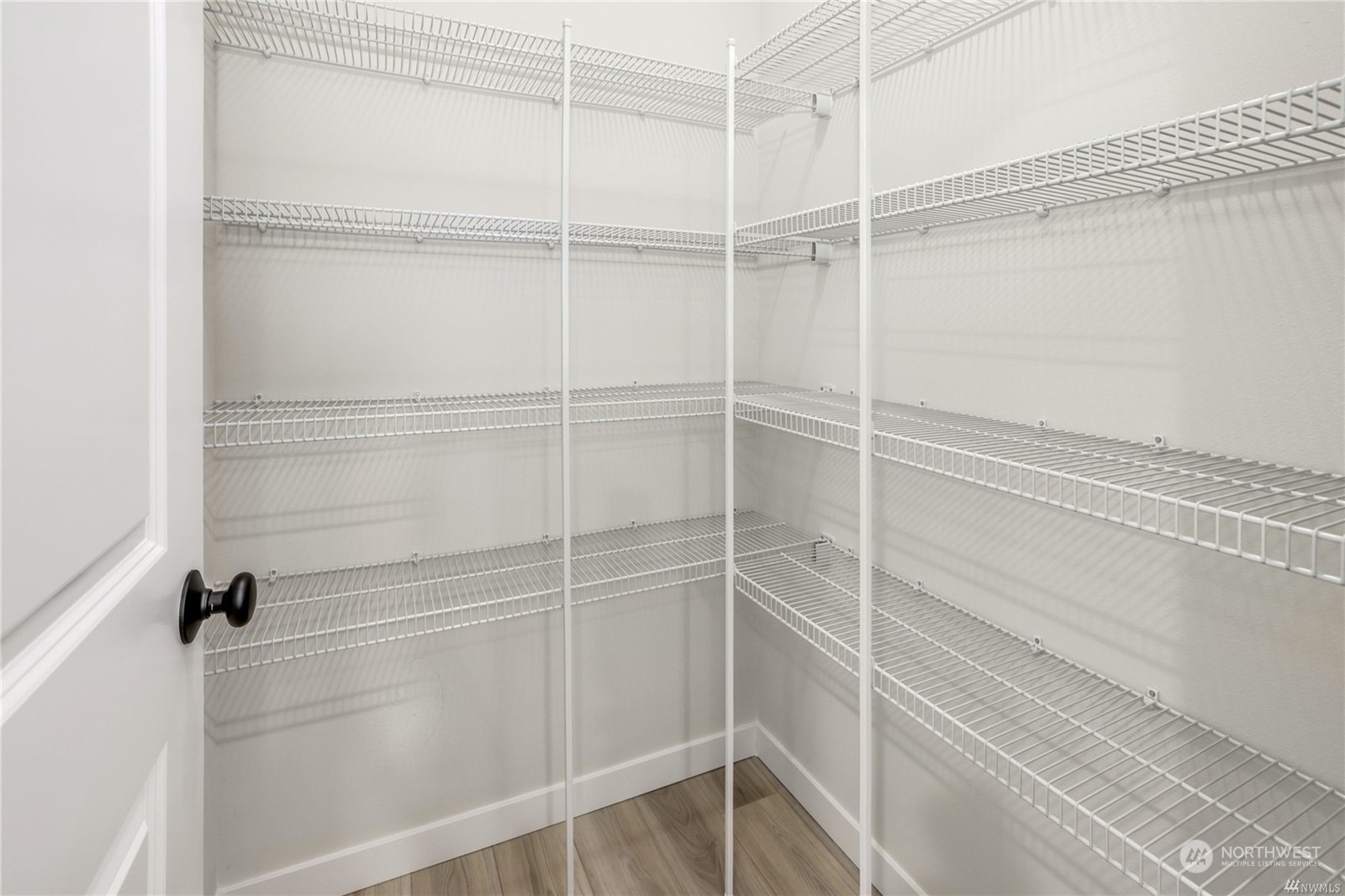 22108 Jameson Avenue NW Unit: 05