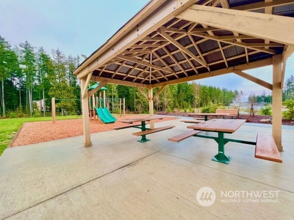 22108 Jameson Avenue NW Unit: 05