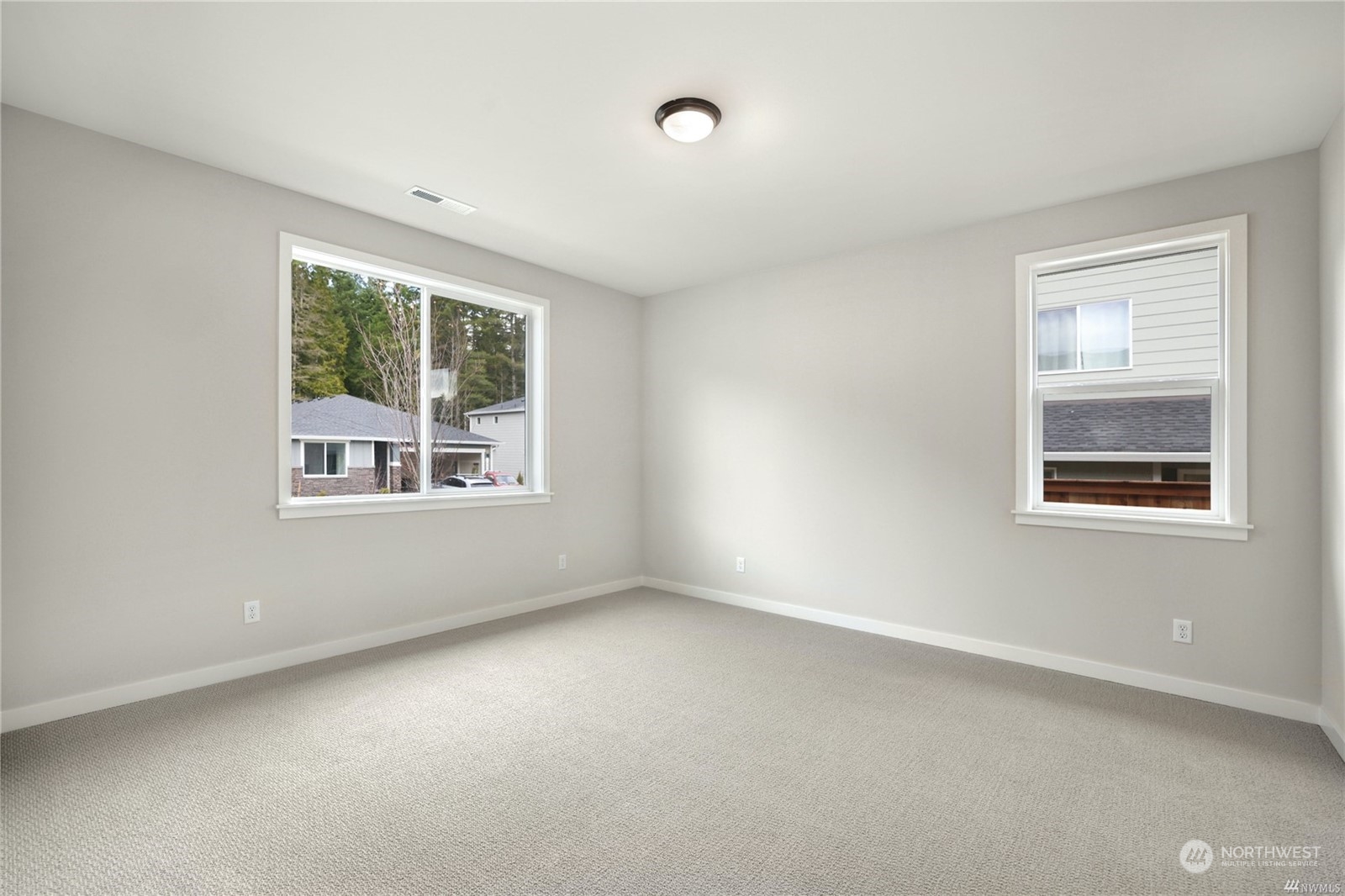 22108 Jameson Avenue NW Unit: 05