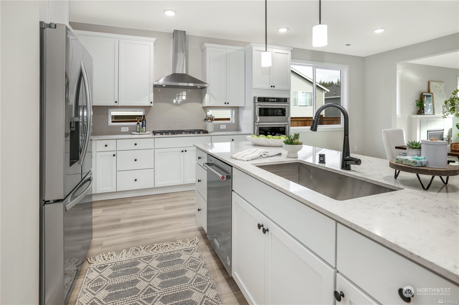 22108 Jameson Avenue NW Unit: 05