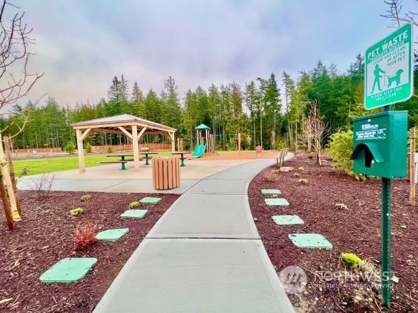 22108 Jameson Avenue NW Unit: 05