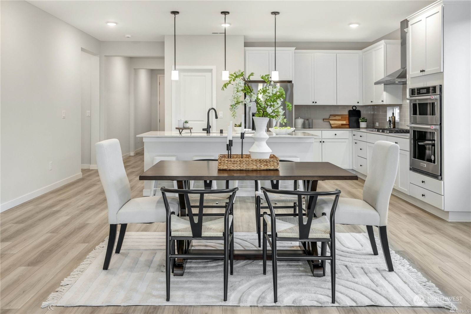 22108 Jameson Avenue NW Unit: 05