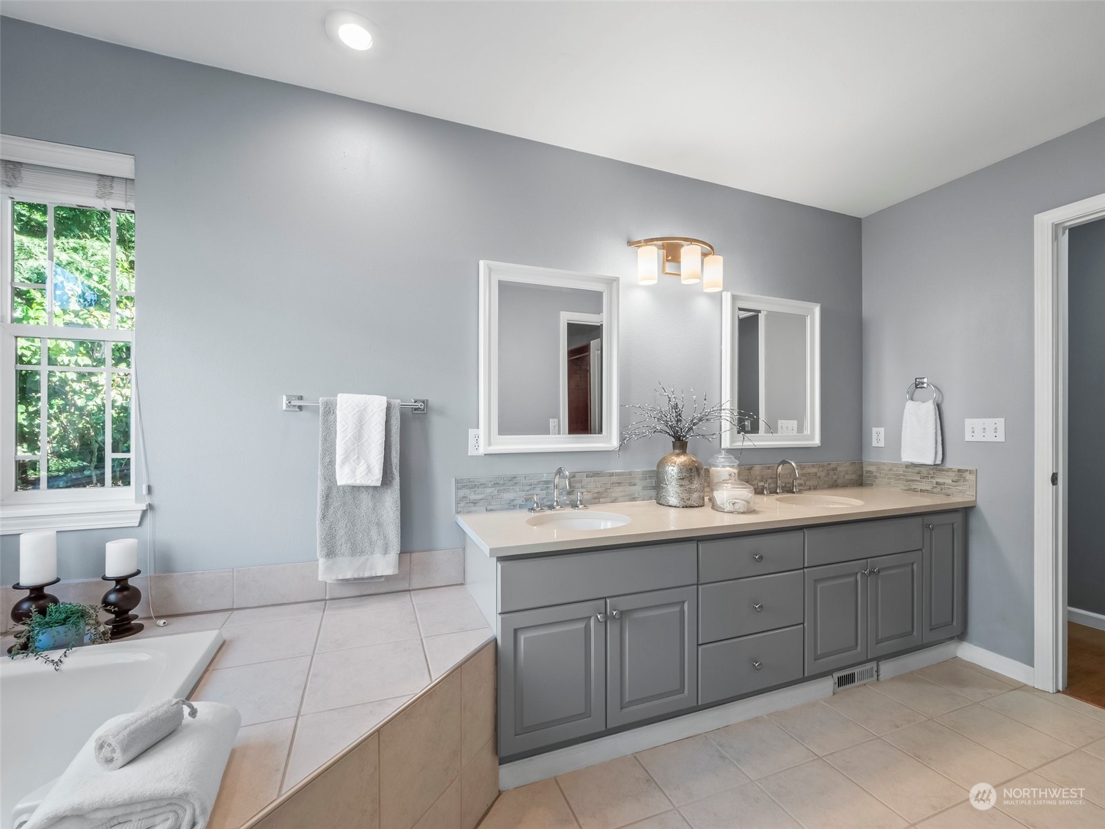 1115 136th Street NW