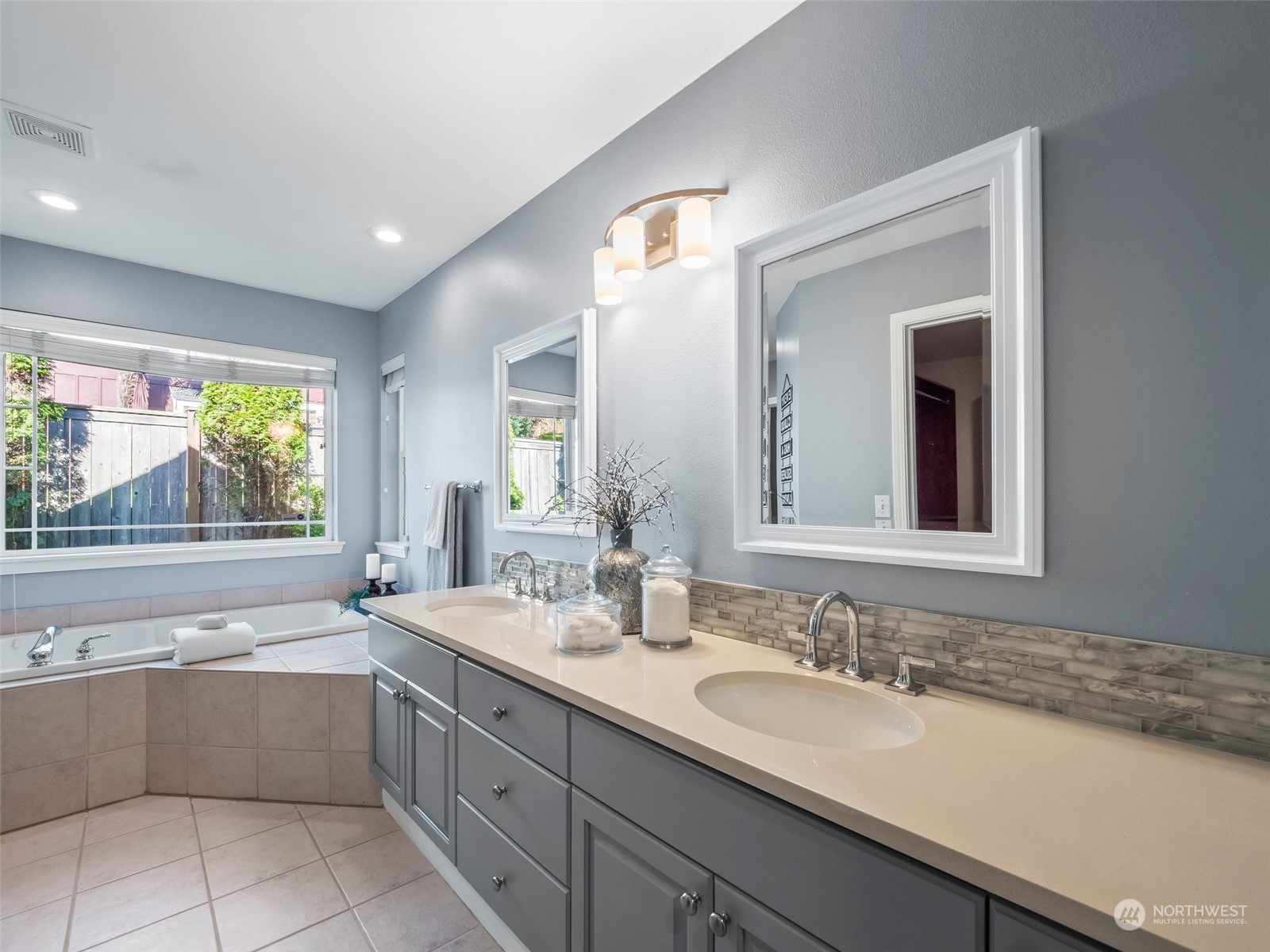 1115 136th Street NW