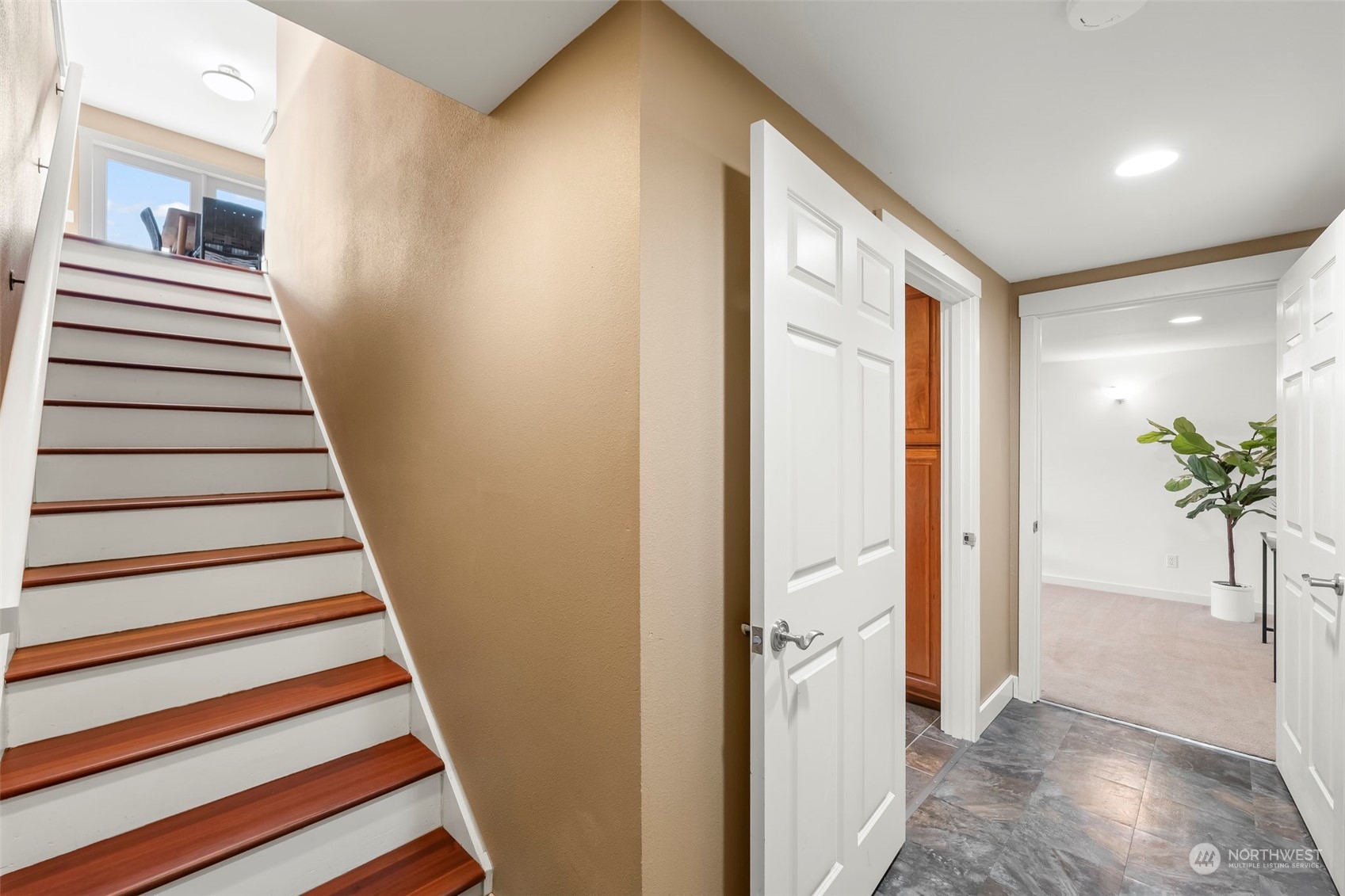 3620 Vernhardson Street