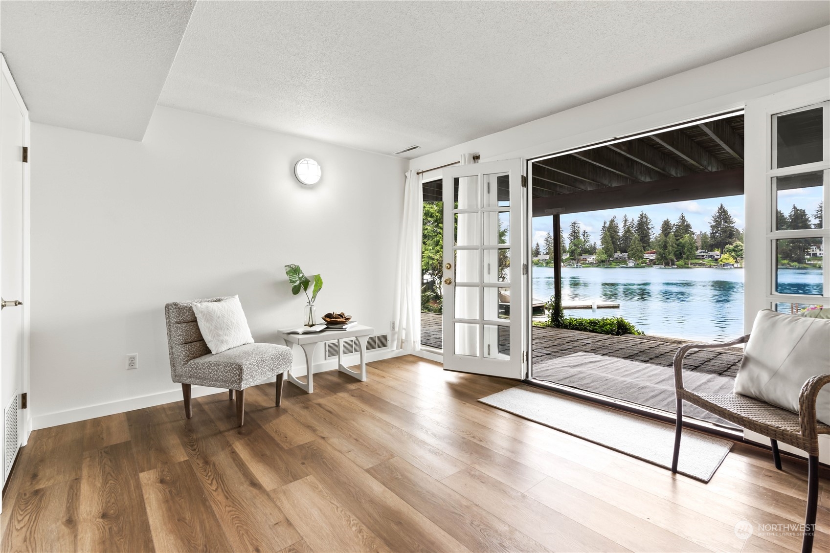 10435 Lake Steilacoom Drive SW