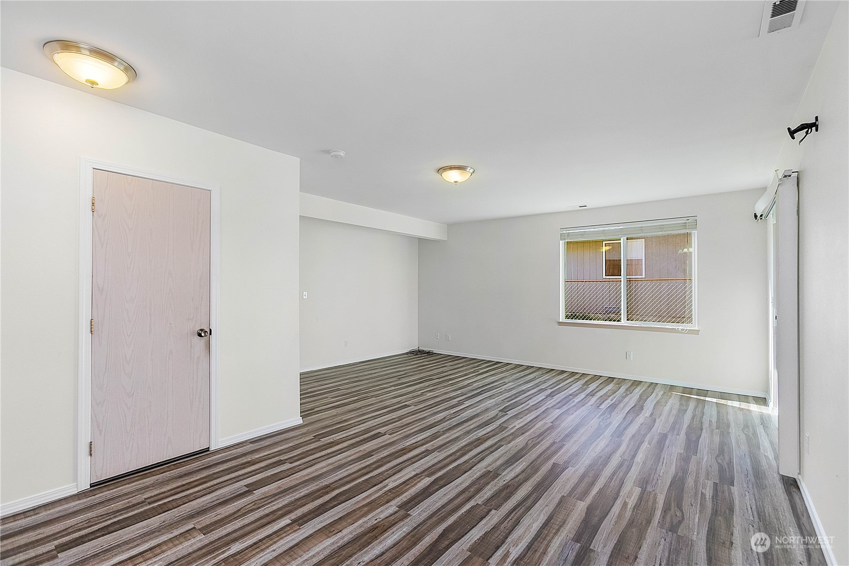 1120 Eagle Crest Place