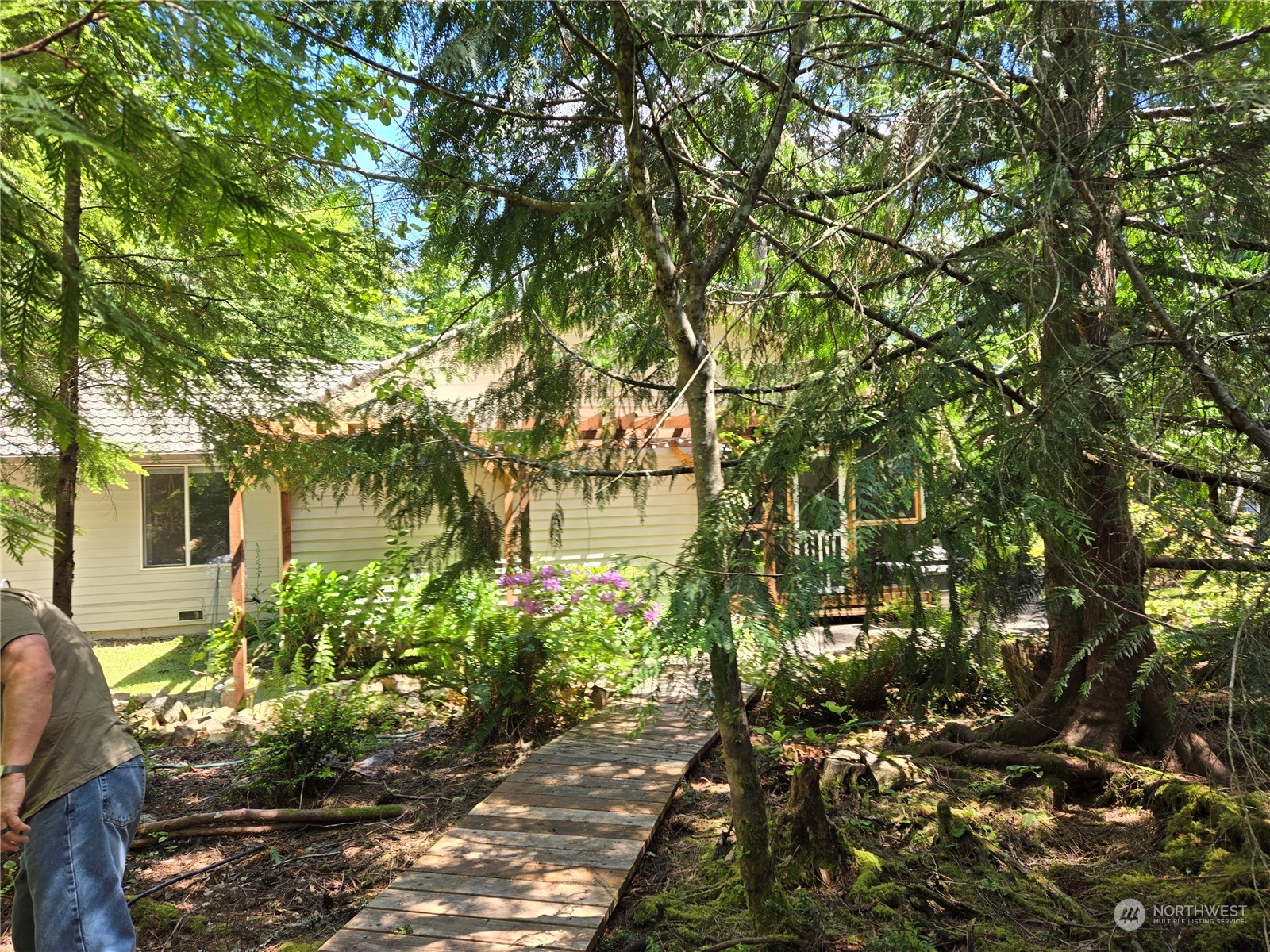 71 E Country Club Drive E