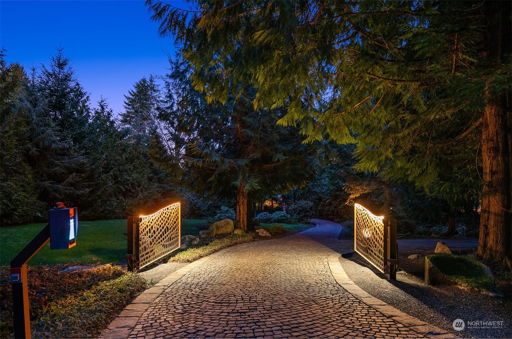 12022 109th Street NW