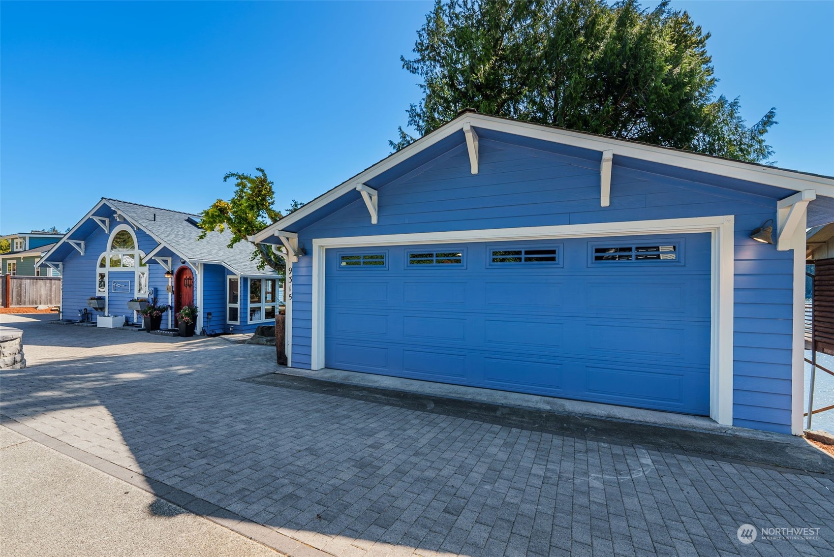 9315 N Harborview Drive
