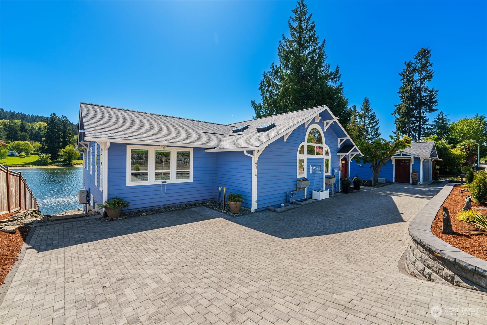 9315 N Harborview Drive