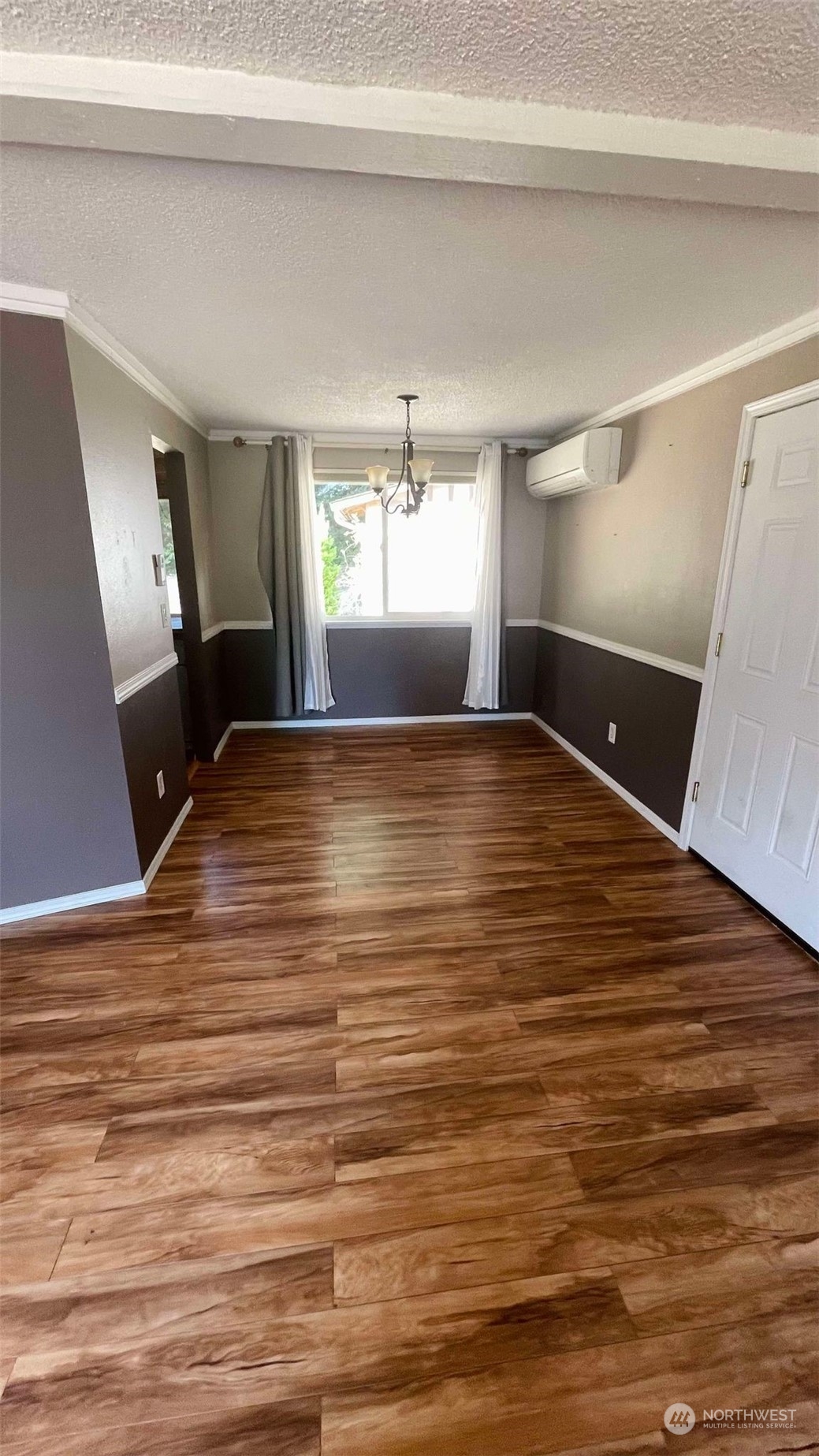 91 E Lakeshore Drive