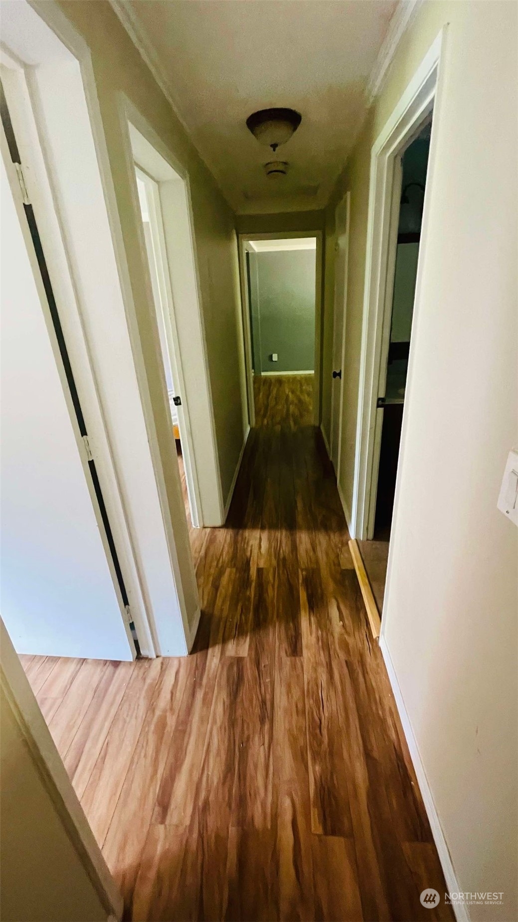 91 E Lakeshore Drive